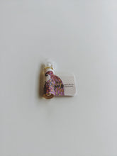 Load image into Gallery viewer, Octopus. natural perfume. kauai vetiver + petrichor. March 2023