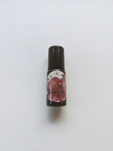 Load image into Gallery viewer, Octopus. natural perfume. kauai vetiver + petrichor. March 2023