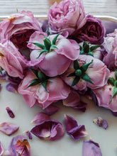 Load image into Gallery viewer, Rosichor. Vedic rose + petrichor natural perfume. April 2024