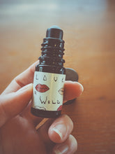 Load image into Gallery viewer, Lovers ♊︎ natural perfume. botanical tarot fragrance. anise and violet. June 2025