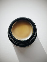 Load image into Gallery viewer, Memphis. natural perfume. musk, skin, spices, agarwood, sandalwood, patchouli. January 2024