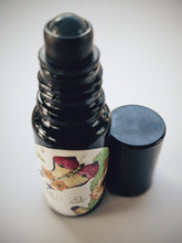 Load image into Gallery viewer, Freyja. enfleurage perfume. winter musk and flowers. woodland ointment. September 2022