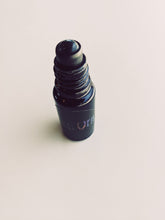 Load image into Gallery viewer, Toucan. natural perfume. tuberose, saffron, sandalwood, ginger, kaffir lime, cardamom. August 2024