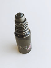 Load image into Gallery viewer, Juhi Soliflore. Concentrated Jasminum auriculatum natural perfume with in house aromatic extracts. heavy, indolic gardenia scent with intriguing alligator juniper forenotes. October 2023