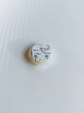 Load image into Gallery viewer, Southern Gothic. enfleurage perfume. florid, haunted. October 2023