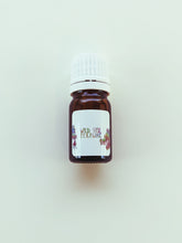 Load image into Gallery viewer, Vanilla Ocean. natural perfume. refreshing briny floral vanilla. ambergris, neroli, rose, clove. July 2024