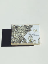 Load image into Gallery viewer, Gardenia, Saffron and Hunza Raisin Enfleurage.