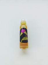 Load image into Gallery viewer, Hothouse. natural perfume. tuberose amber attack of the white floral flesh. July 2023
