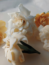 Load image into Gallery viewer, Gardenia Jasminoides Enfleurage.