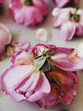 Load image into Gallery viewer, Empress ♀ natural tarot perfume. moroccan incense and agarwood. May 2023