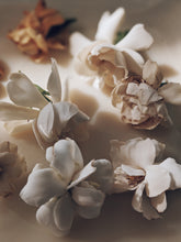 Load image into Gallery viewer, Gardenia and Aged Patchouli Enfleurage.