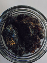 Load image into Gallery viewer, Black Cat. natural forest perfume. smoke, wild clove, lavender, frangipani, herbs, moss. February 2024