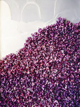 Load image into Gallery viewer, Lilac and Wild Propolis Enfleurage.