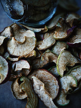 Load image into Gallery viewer, Mălum Mālum. an adult apple scent for The Fall. September 2025