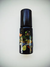 Load image into Gallery viewer, New Orleans. natural perfume. humid honeysuckle. glossy magnolia. cedarwood + soil. July 2024