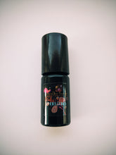 Load image into Gallery viewer, New Orleans. natural perfume. humid honeysuckle. glossy magnolia. cedarwood + soil. July 2024
