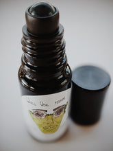 Load image into Gallery viewer, 2020 Hindsight. botanical perfume from long term tinctures. Borneo camphor, dittany of Crete, wild Vermont larch, Soqotra frankincense, Jin Xuan milk oolong, Karoo rock musk, rose damask Vermont, Sarcaucolon mossamedense Namibia. December 2020