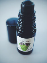 Load image into Gallery viewer, 2020 Hindsight. botanical perfume from long term tinctures. Borneo camphor, dittany of Crete, wild Vermont larch, Soqotra frankincense, Jin Xuan milk oolong, Karoo rock musk, rose damask Vermont, Sarcaucolon mossamedense Namibia. December 2020