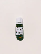 Load image into Gallery viewer, Menhit. Natural perfume. California figs, orange blossom + sandalwood.