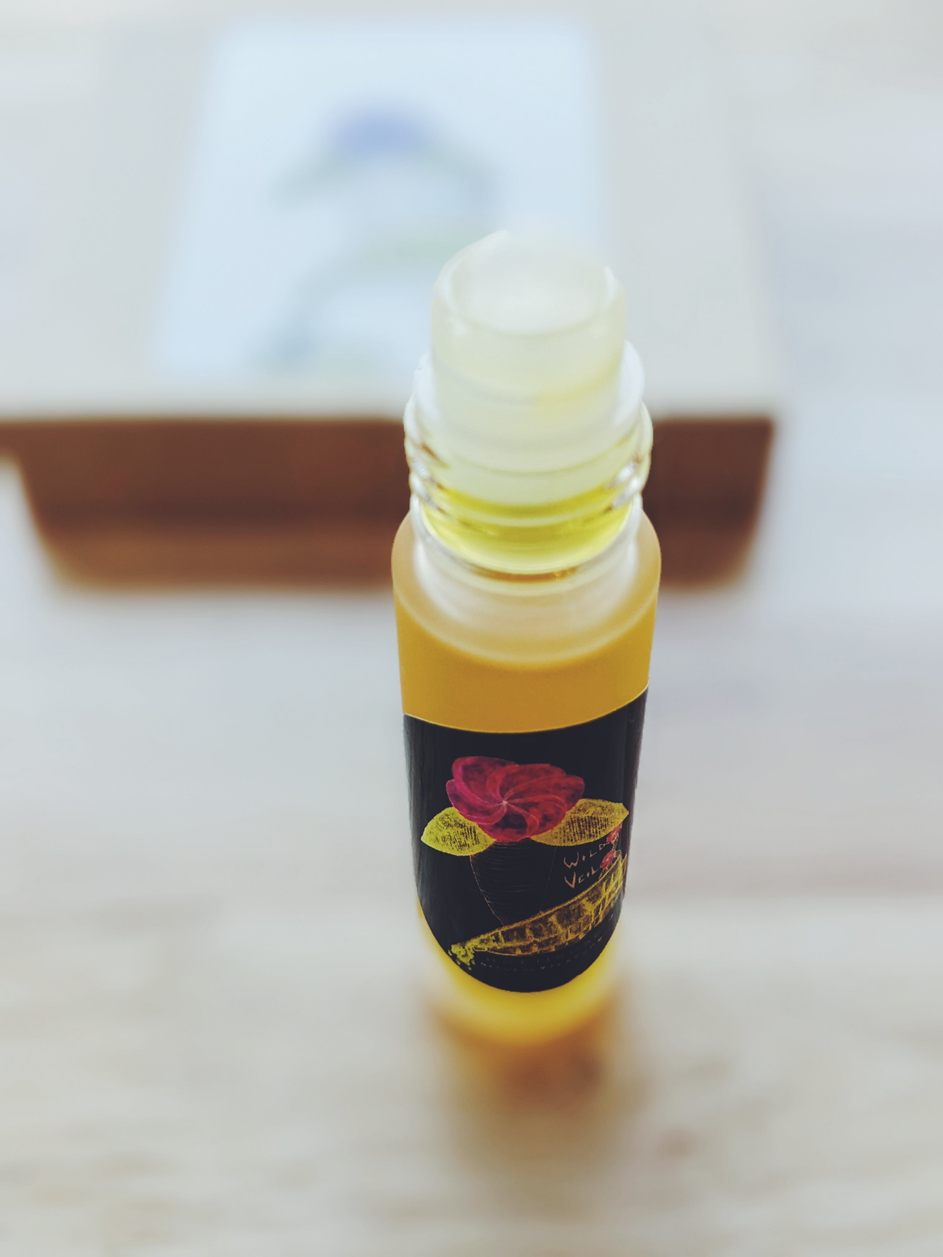 Hothouse. natural perfume. tuberose amber attack of the white