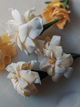 Load image into Gallery viewer, Gardenia Jasminoides Enfleurage.
