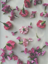 Load image into Gallery viewer, Dianthus Enfleurage.